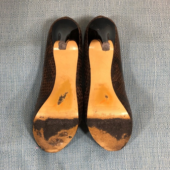 Nine West Snakeskin Pattern Size 6 1/2 Heels - Picture 6 of 6